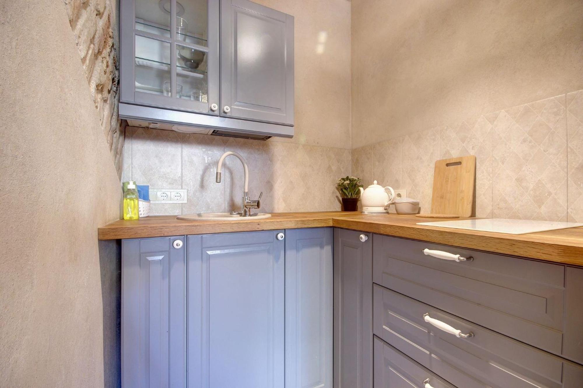 Historical Apartments X Free Parking Self Check In 24X7 By H&H VNO Exteriör bild