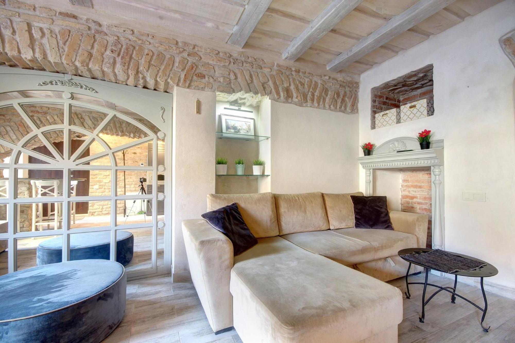 Historical Apartments X Free Parking Self Check In 24X7 By H&H VNO Exteriör bild